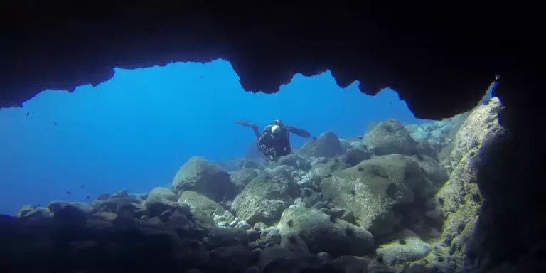 Dive in Puerto Moro